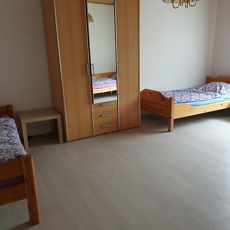 Apartmán Monteurhaus Voll Ausgestattet Glees Exteriér fotografie