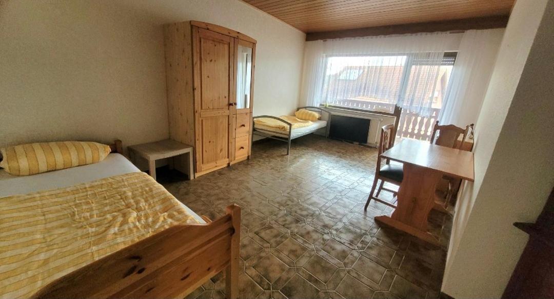 Apartmán Monteurhaus Voll Ausgestattet Glees Exteriér fotografie