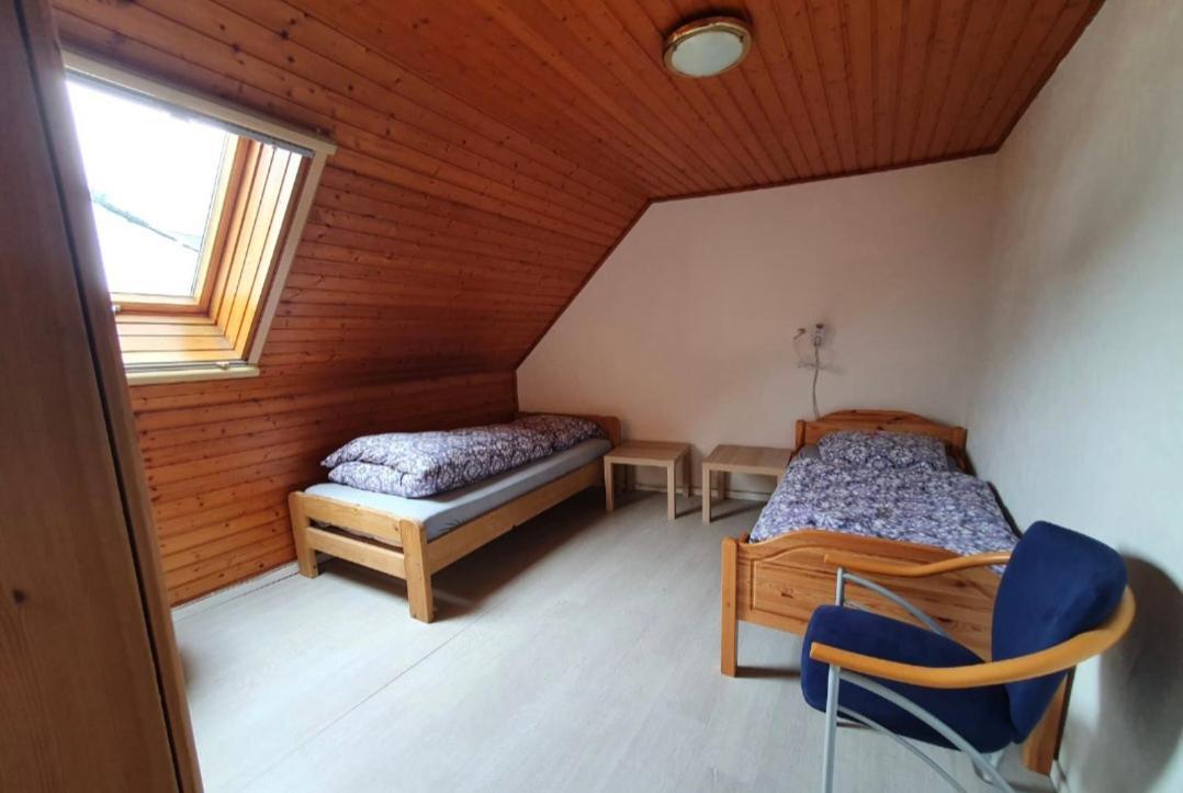 Apartmán Monteurhaus Voll Ausgestattet Glees Exteriér fotografie